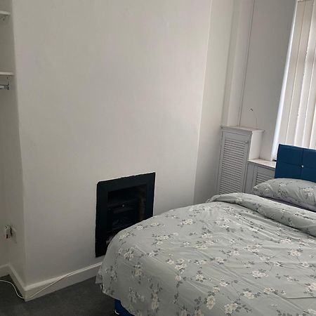 Marvellous Room 1 Stoke-on-Trent Bagian luar foto
